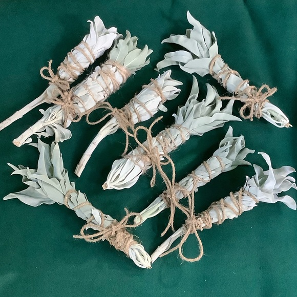 White Sage Mini 1 stick Organic Smudge Stick - Picture 2 of 9